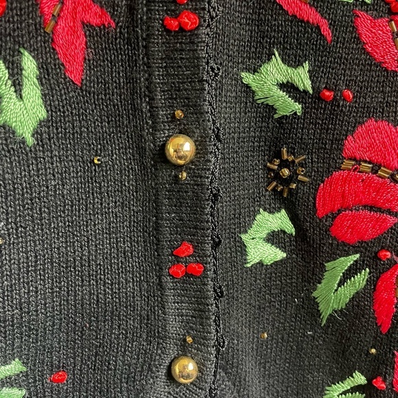Arriviste Christmas Cardigan Sweater Vest Embroidered Poinsettia Black Size M. - Picture 6 of 10